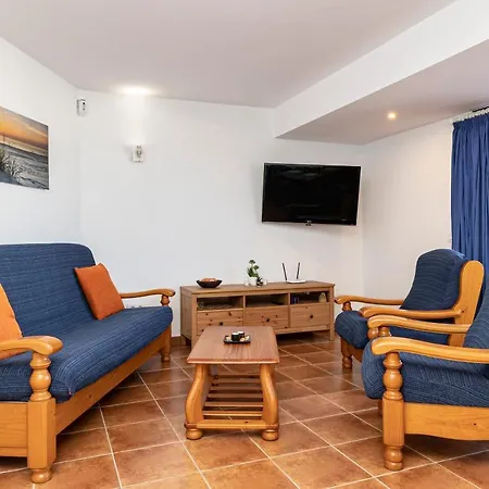 House 12 * Фамара