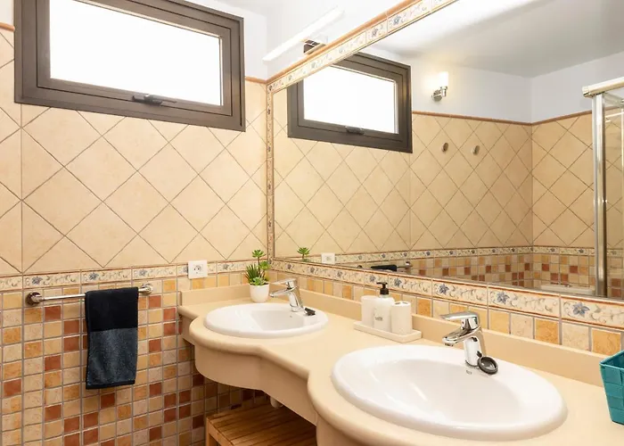 House 12 פאמארה