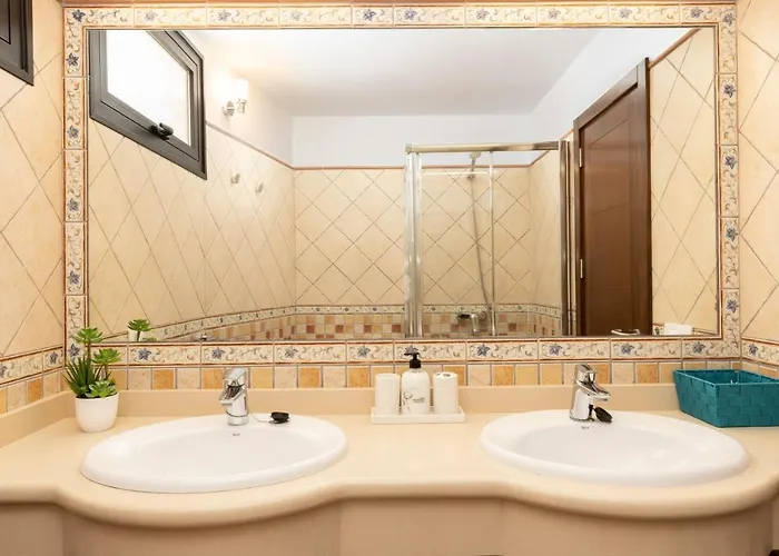 House 12 פאמארה